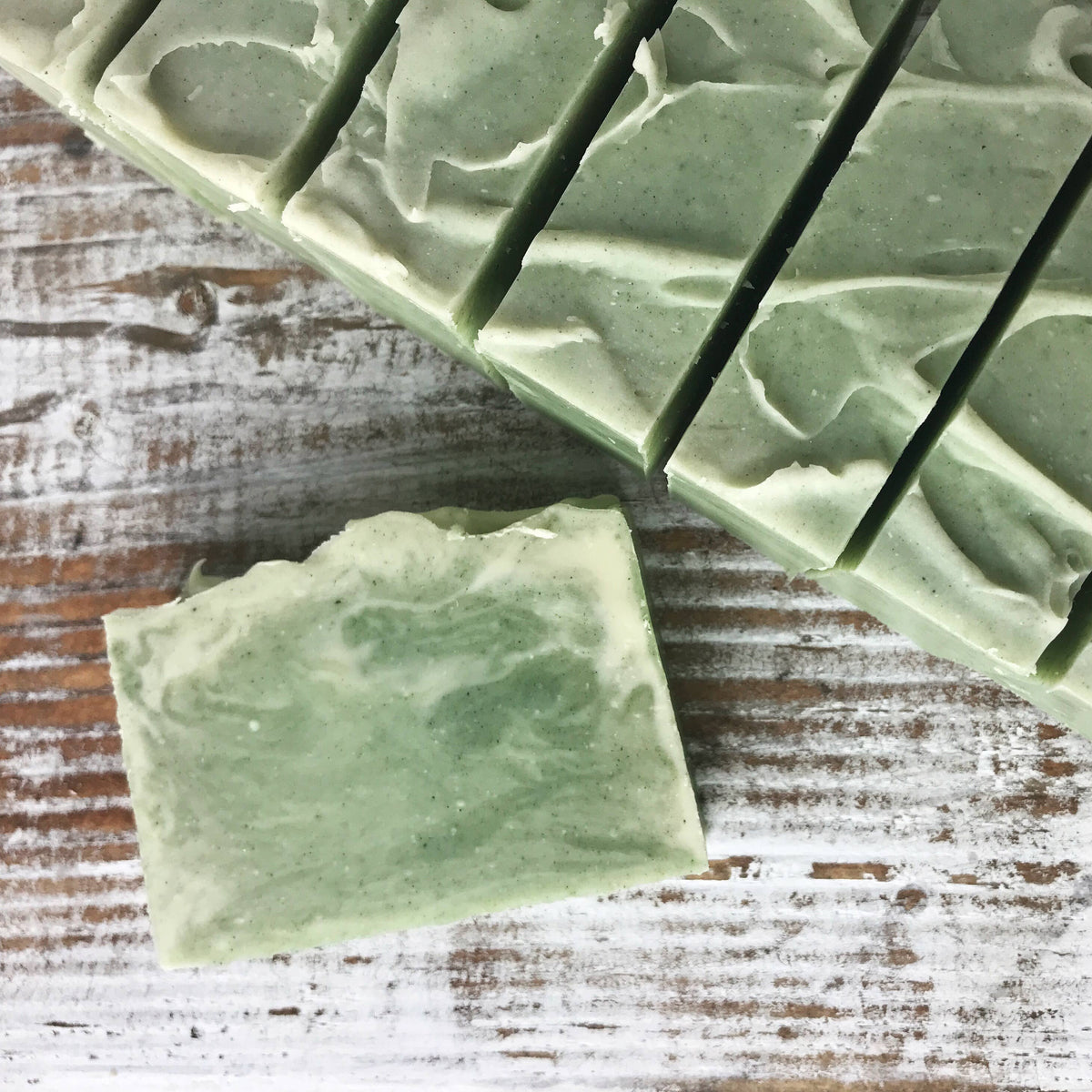 Eucalyptus Cajeput Spirulina Soap-thumbmail-1
