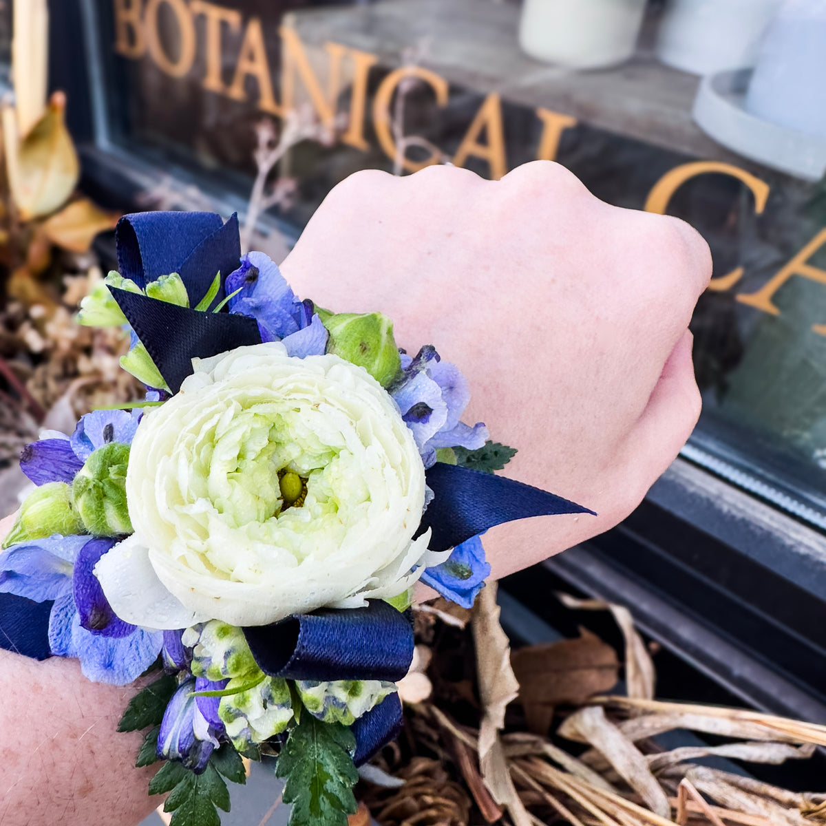 Corsage-thumbmail-6