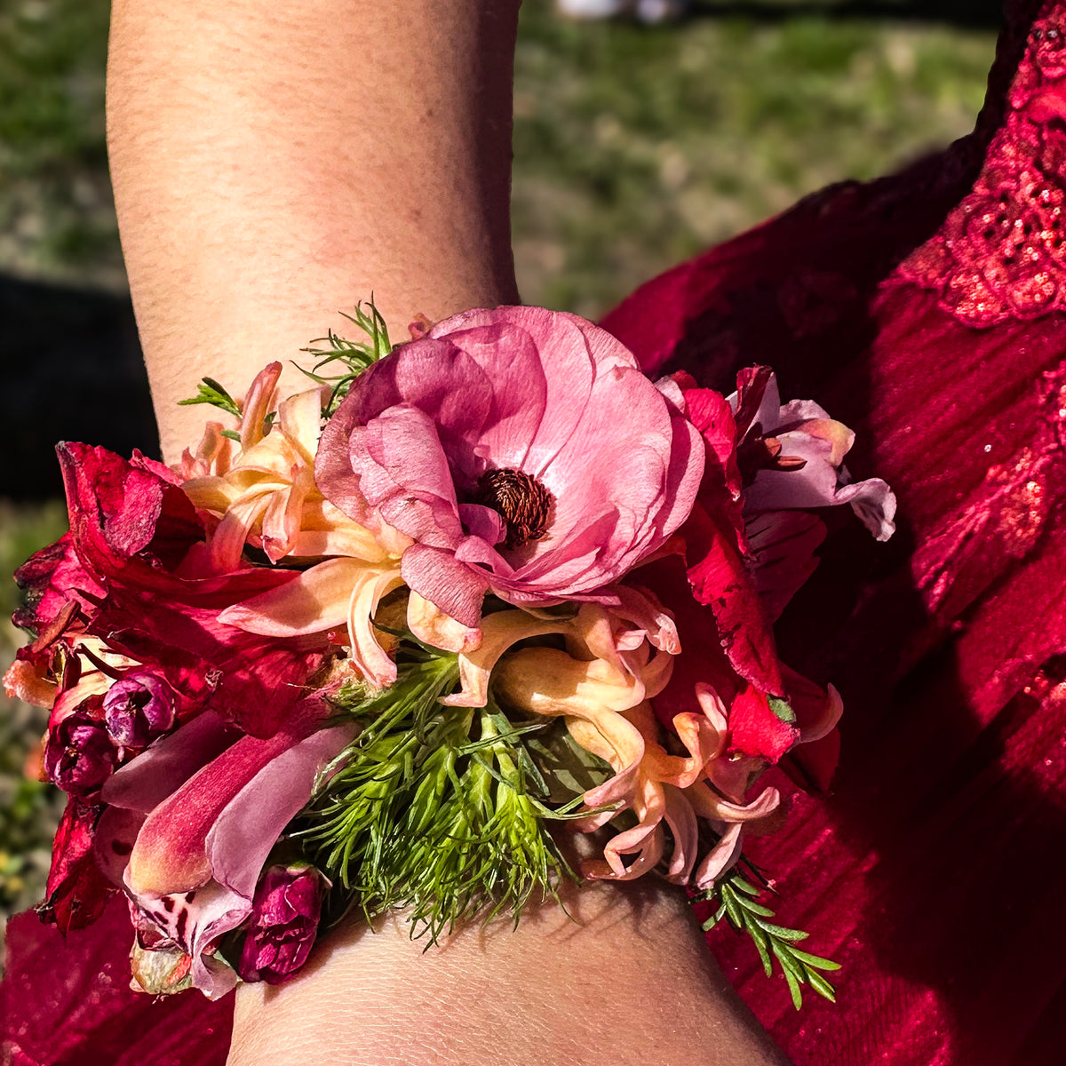 Corsage-thumbmail-3