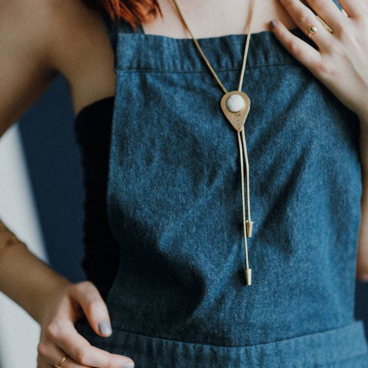 Teardrop Howlite Bolo